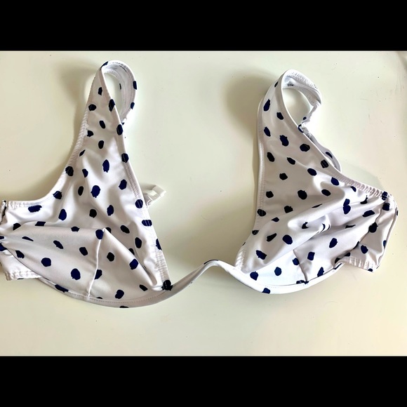 (NWT) ASOS DESIGN fuller bust polka dot bikini top - Picture 3 of 6